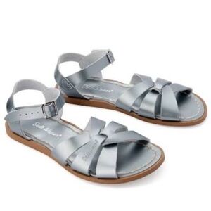 New in box Salt Water Sandals